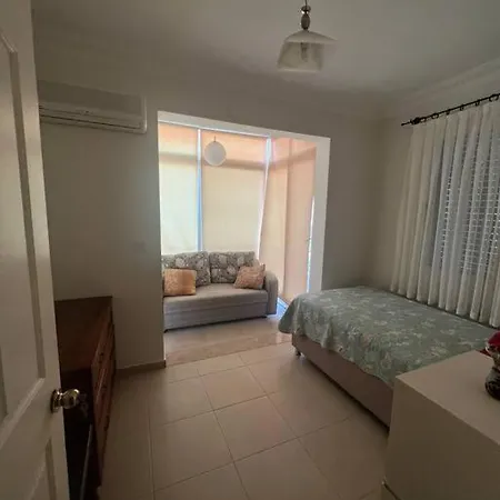 Denize 75m Full Deniz Manzarli Hotell